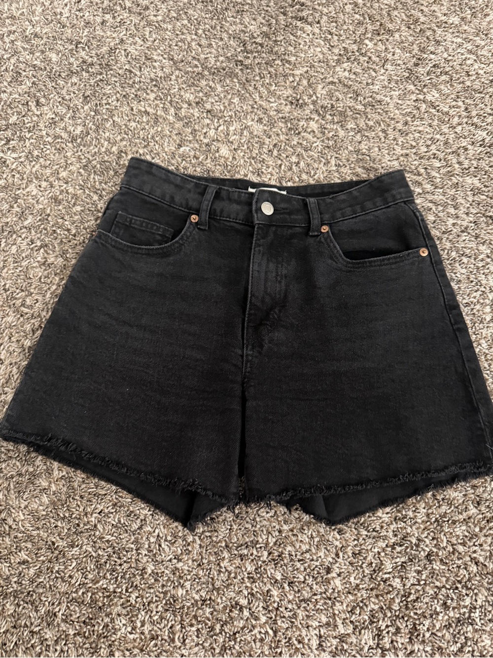 Dark wash H&M shorts size 6